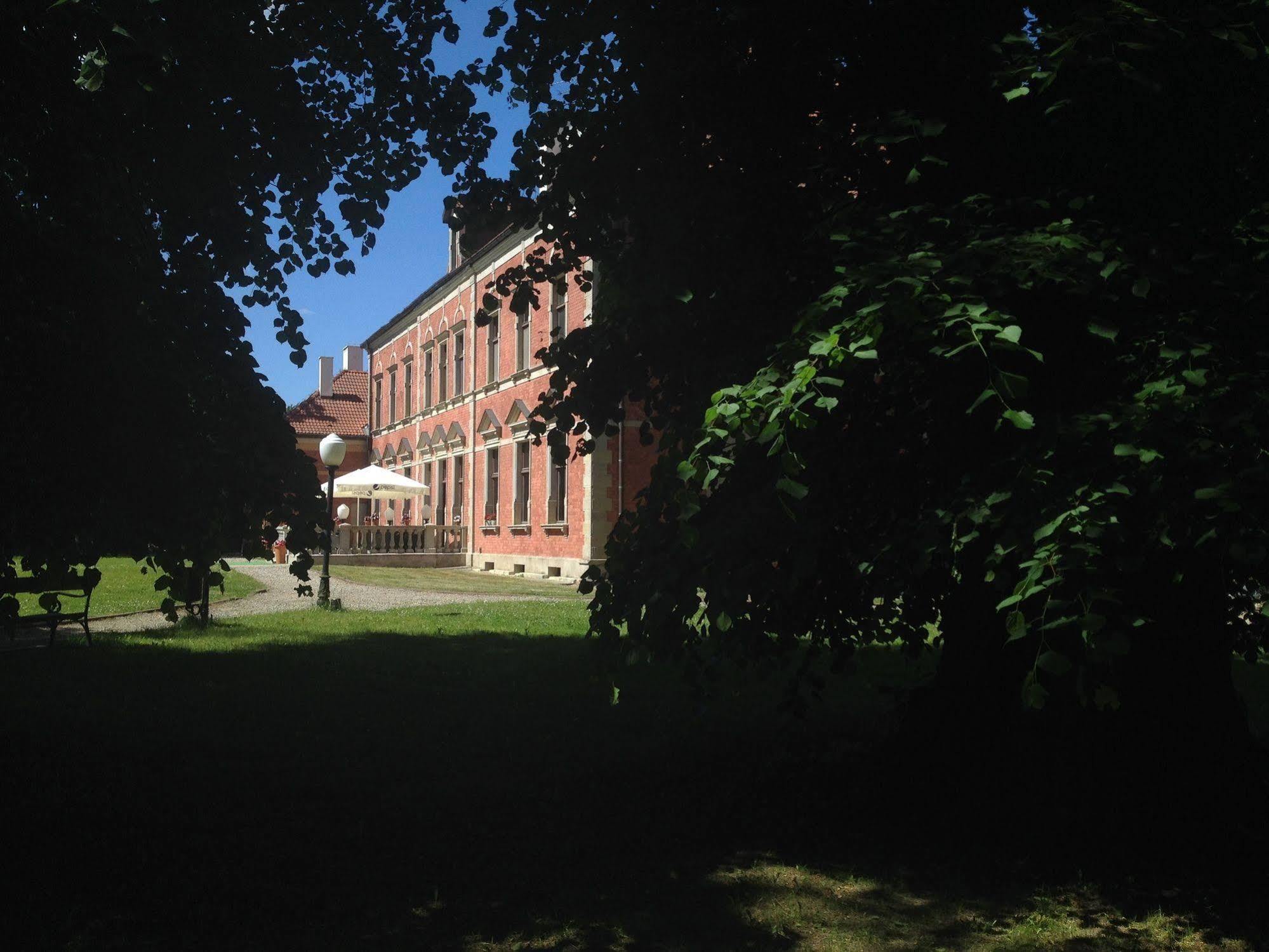 Lezno Palace Екстер'єр фото